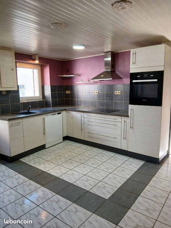 Maison 5 pièces 92 m² · à Sainte-Florine · 92 m² · 110 000 €