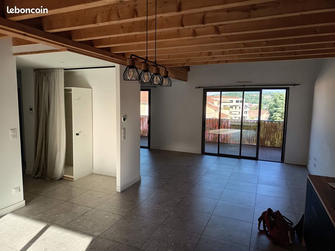 Appartement 4 pièces 140 m² · à La Talaudière · 140 m² · 1 590 €/mois