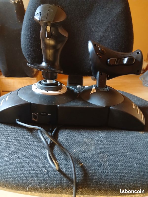 Simulateur avion thrustmaster (image 2)