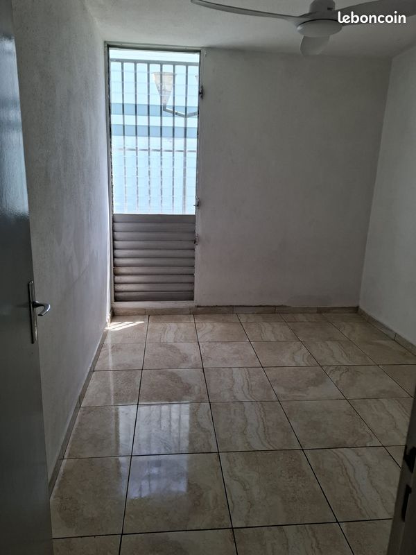 Appartement 4 pièces 54 m² · à Pointe-À-Pitre · 54 m² · 750 €