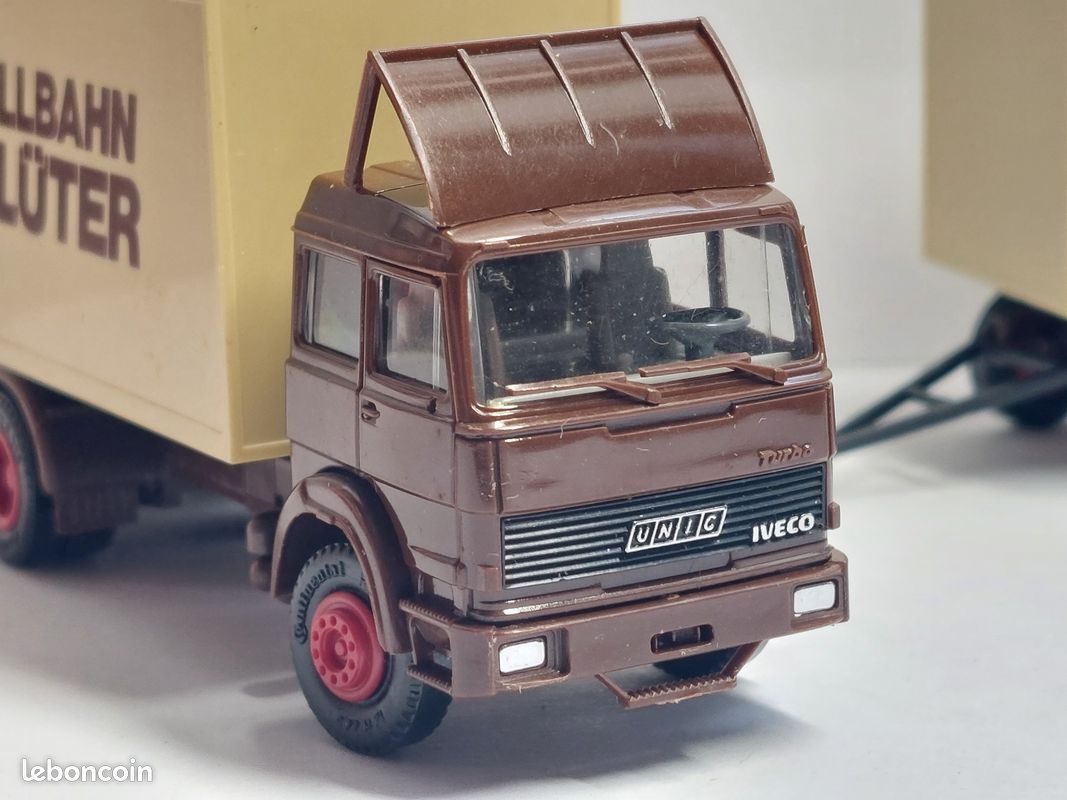 TRENO 1:87 H0 HERPA Iveco Eurotech 30 silocontainer a pressione in