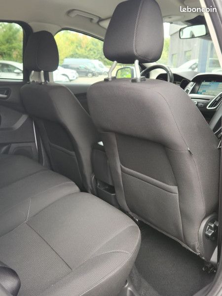 Ford FOCUS 1.0 ECOBOOST 100CH STOP&START TITANIUM (image 8)