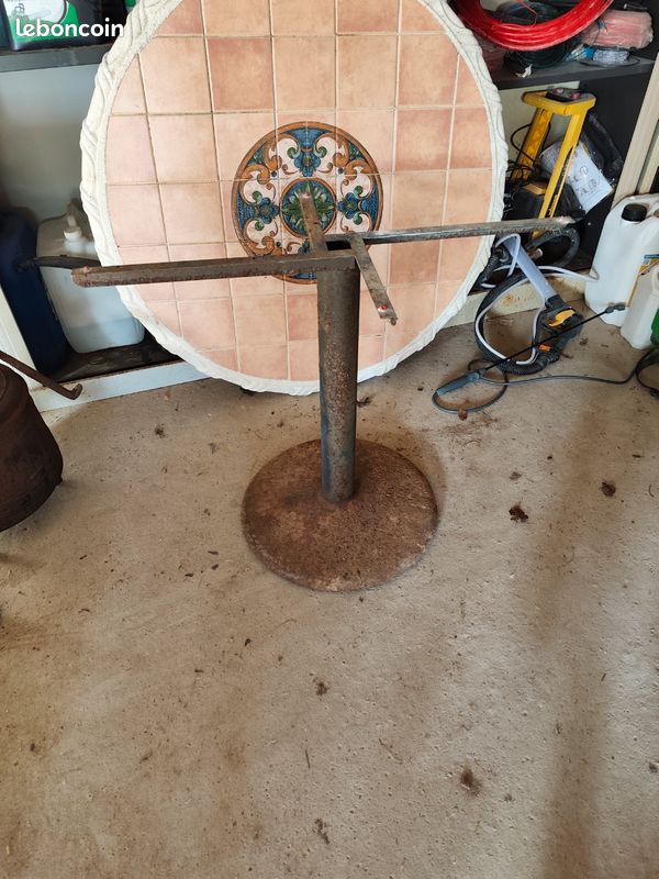 Table extérieure (image 2)