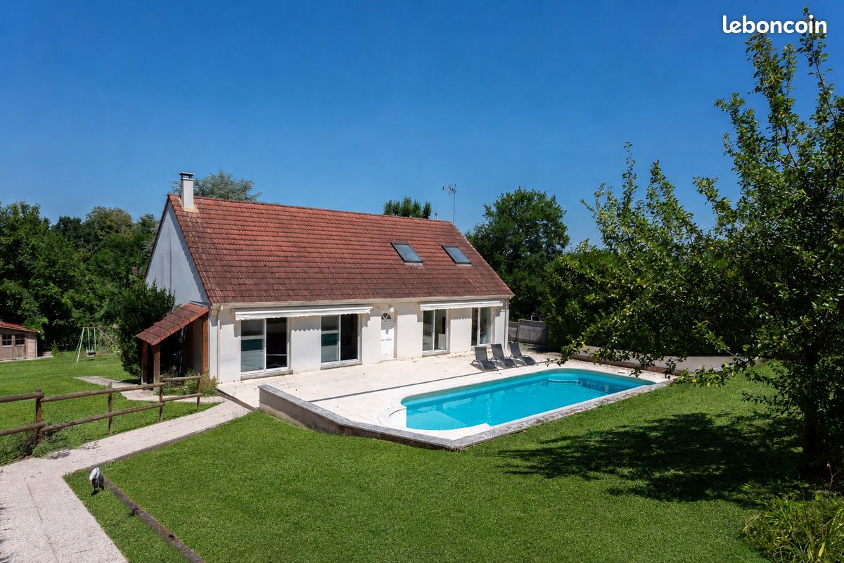 Maison 8 pièces 200 m² · à Vert-en-Drouais · 200 m² · 440 000 €