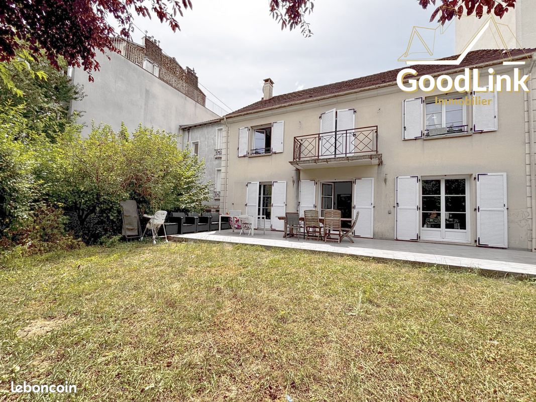 Maison 7 pièces 200 m² · à Romainville · 200 m² · 1 150 000 €