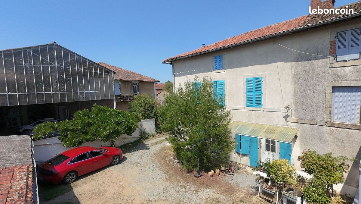 Maison 4 pièces 112 m² · à Rochechouart · 112 m² · 125 000 €