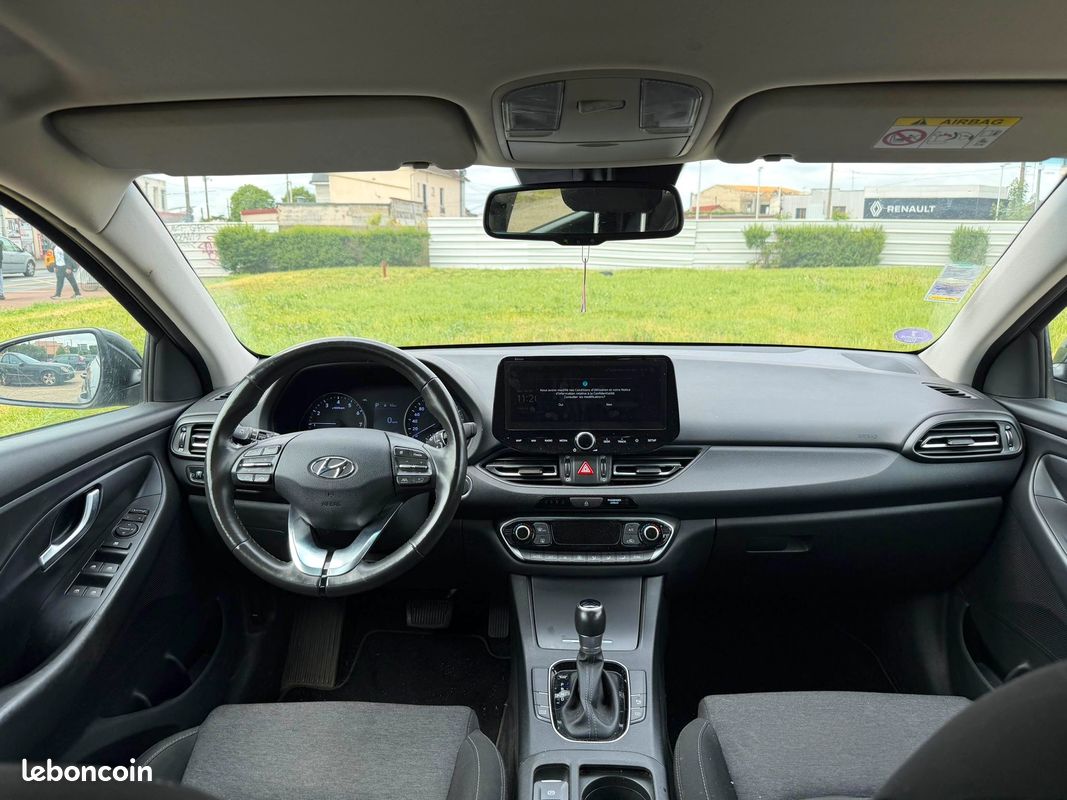 Hyundai i30 Sport Wagon 1.0 120ch (10 800 HT POUR L'EXPORT) (image 5)