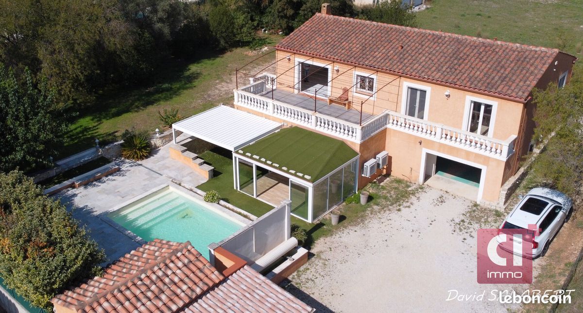 Maison 6 pièces 163 m² · à Cuges-les-Pins · 163 m² · 649 000 €