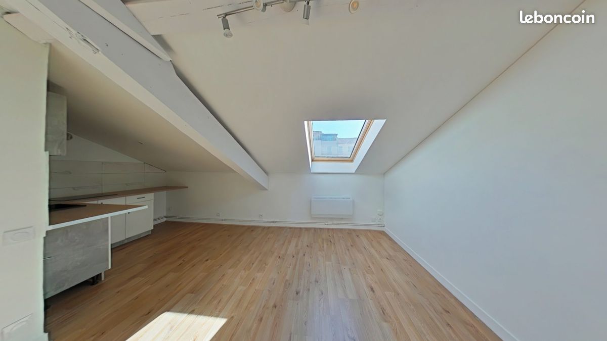 Appartement 2 pièces 23 m² · à Saint-Étienne · 23 m² · 370 €