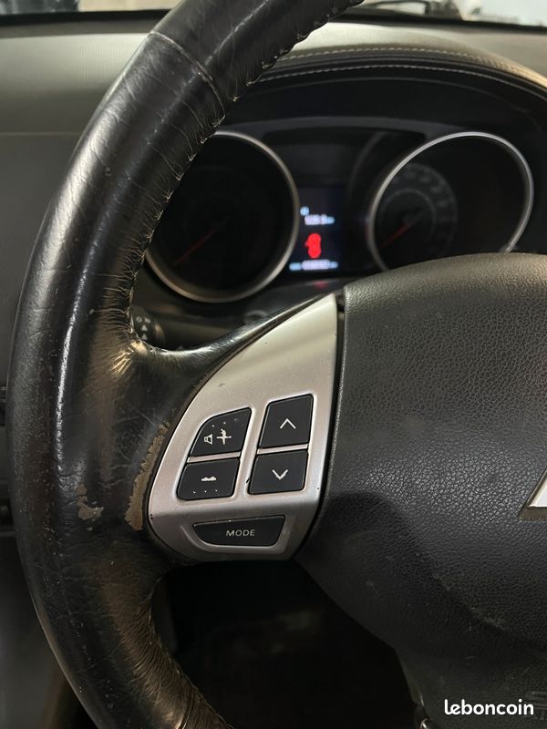 MITSUBISHI OUTLANDER 2.2 DI-D 140 Invite (image 10)