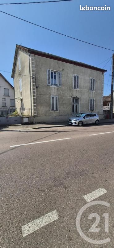 Maison 8 pièces 178 m² · à Louhans · 178 m² · 146 000 €