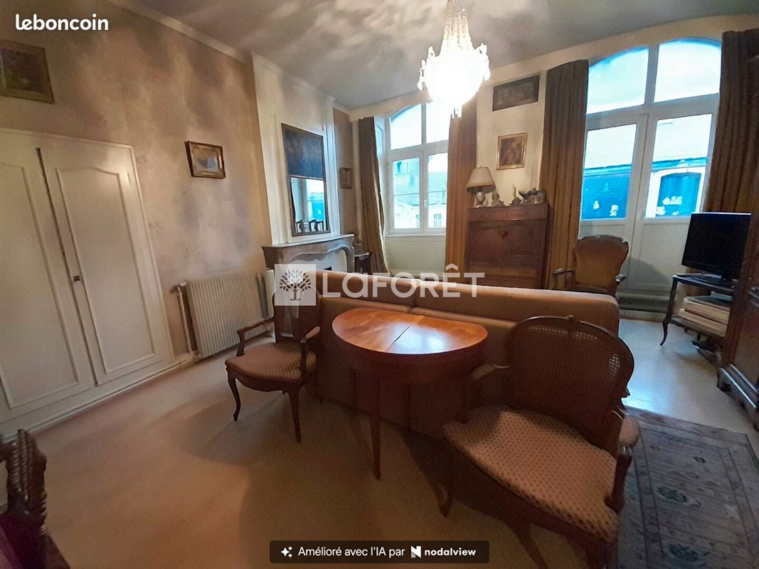 Appartement 2 pièces 81 m² · à Salins-les-Bains · 81 m² · 66 000 €
