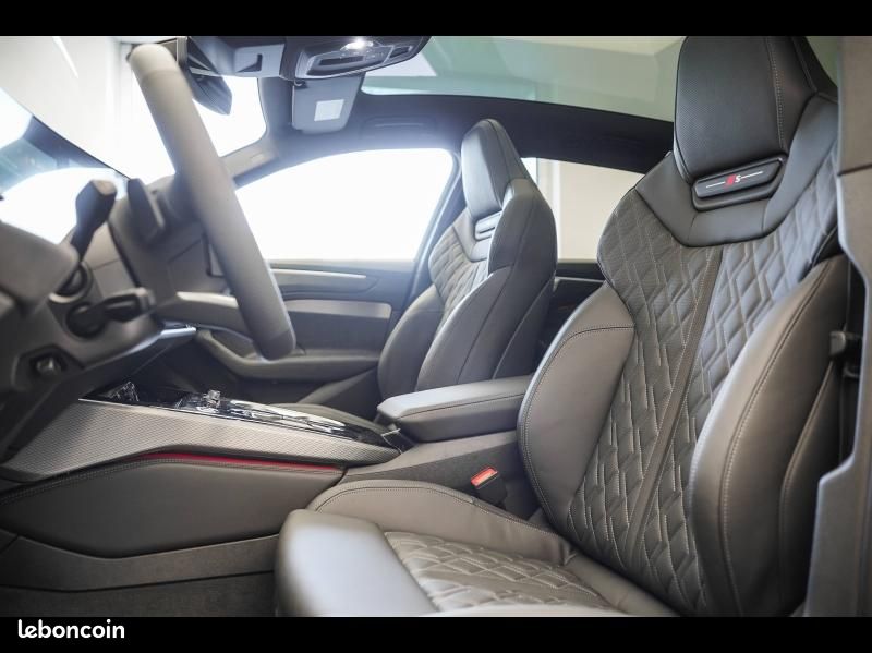 Audi A6 Avant 2.0 TFSI 299ch e-hybrid S line Quattro S tronic 7 (image 17)
