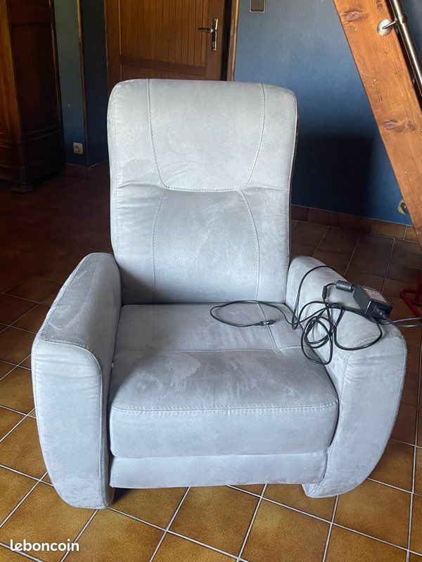 Fauteuil électrique inclinable (image 1)