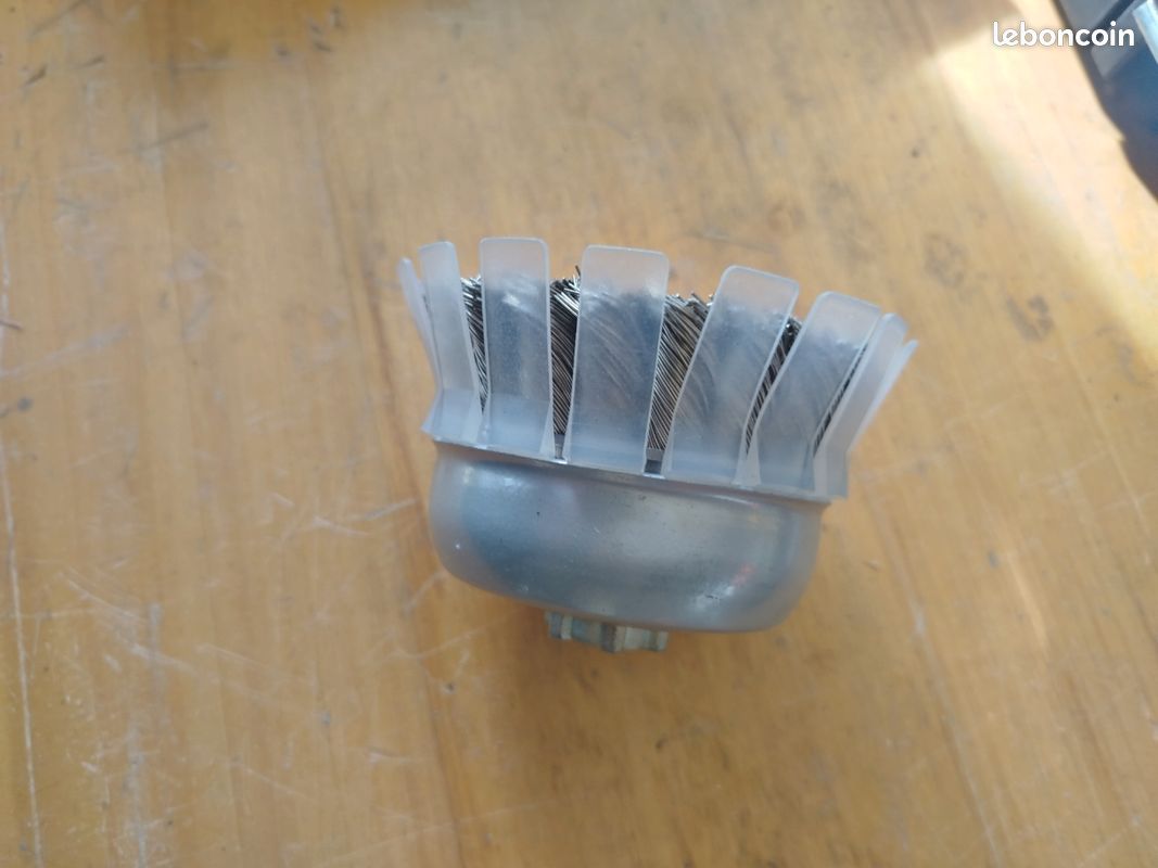 Brosse pour meuleuse (image 2)