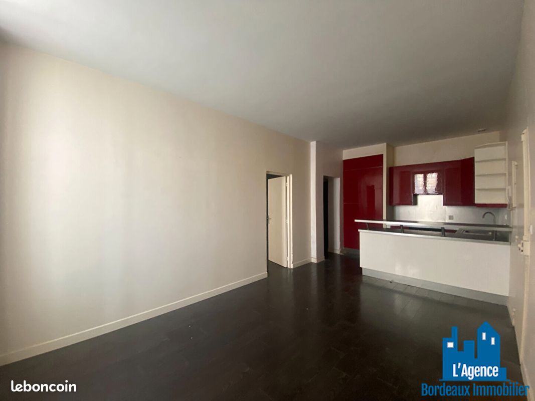 Appartement 2 pièces 46 m² - Bordeaux 33000 (image principale 0)
