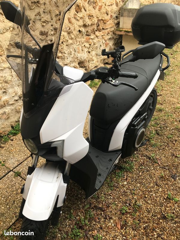 Tablier Scooter Electrique Silence 01