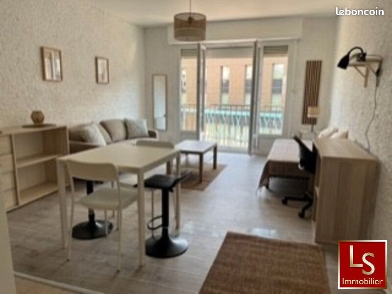 Appartement 1 pièce 33 m² · à Roanne · 33 m² · 405 €