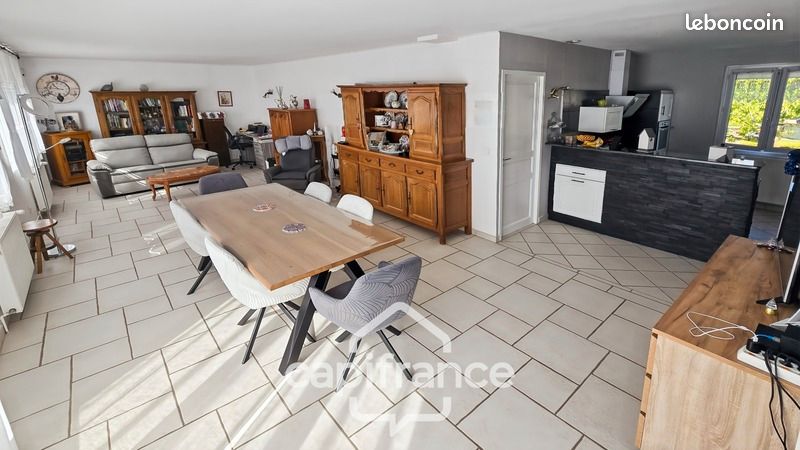 Maison 9 pièces 184 m² · à Chalon-sur-Saône · 184 m² · 250 000 €