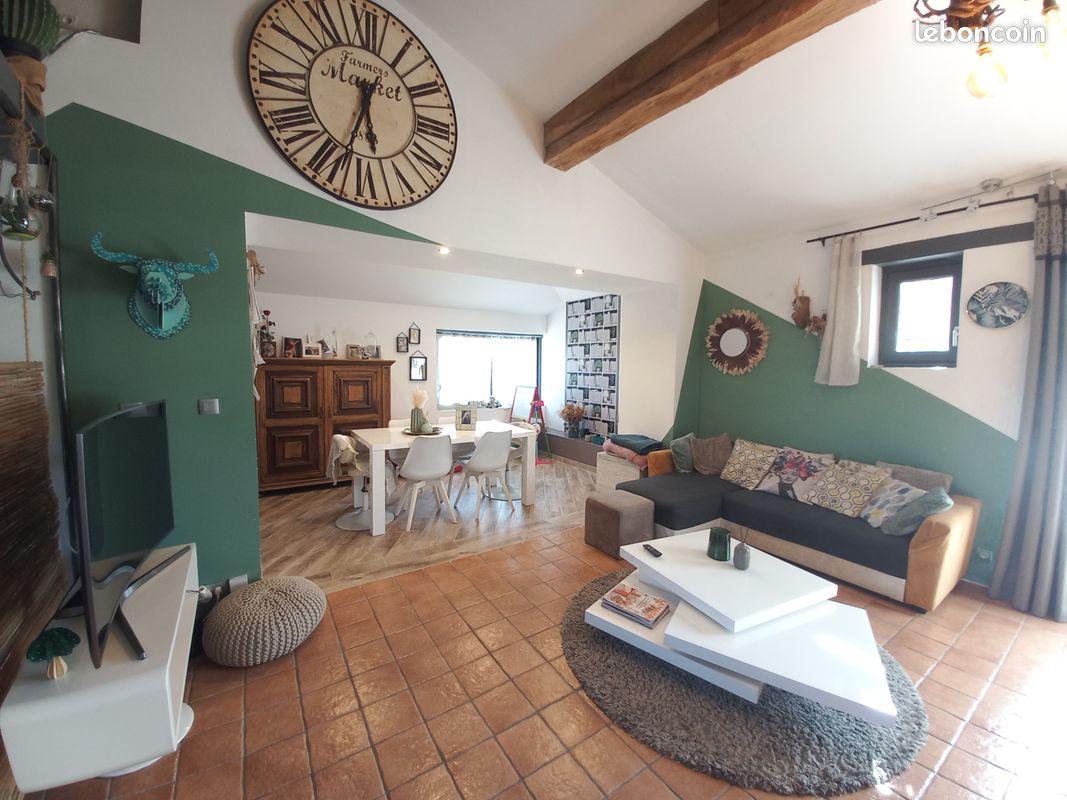 Maison 7 pièces 210 m² · à Montpont-en-Bresse · 210 m² · 279 000 €