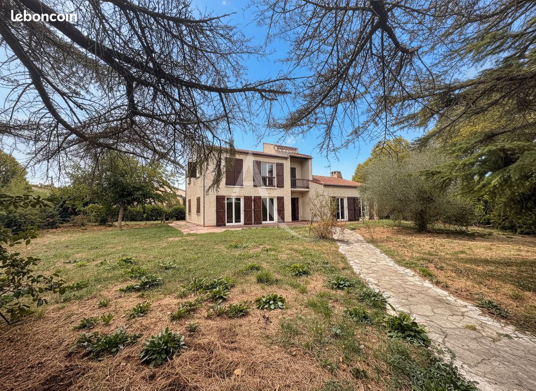 Maison 6 pièces 229 m² · à L'Isle-Jourdain · 229 m² · 428 000 €