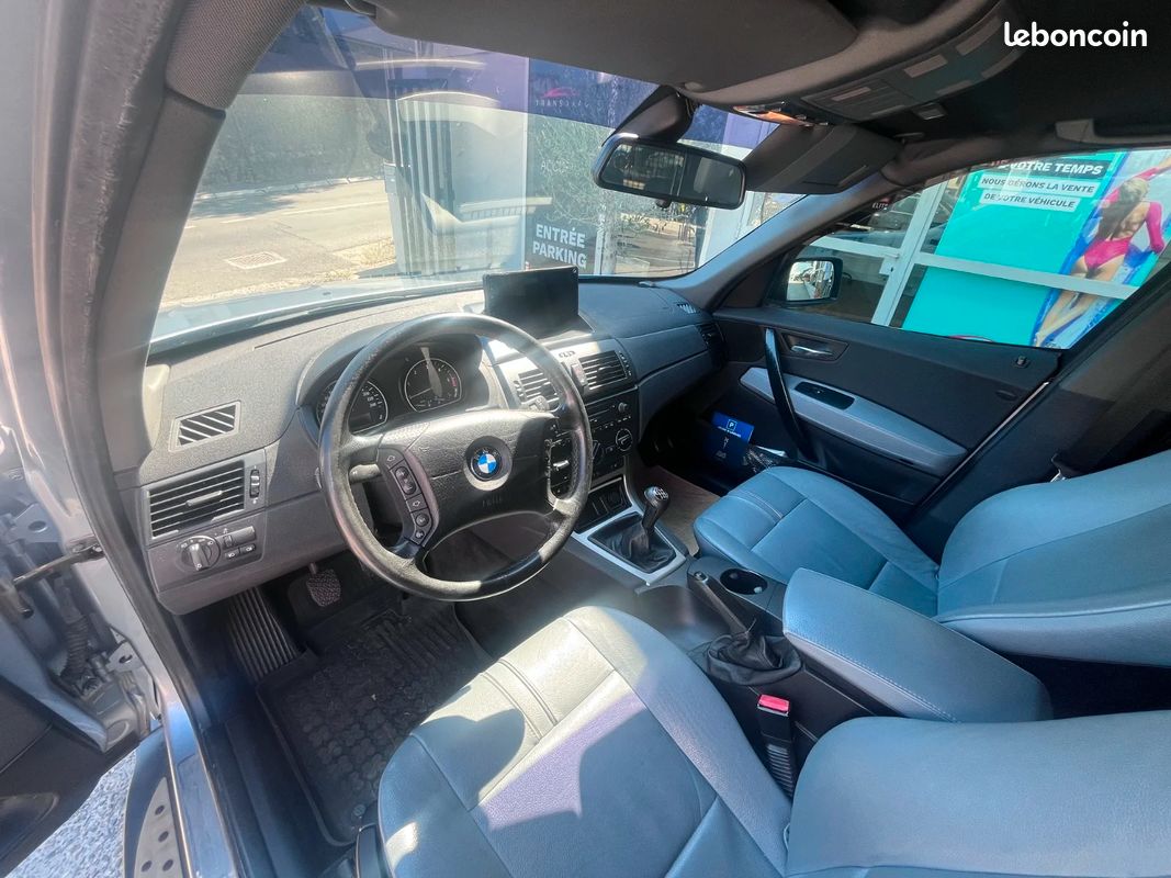 BMW X3 X3 3.0d 204 ch Confort / Moteur M57 / Attelage / CarPlay / Barre de toit / (image 12)