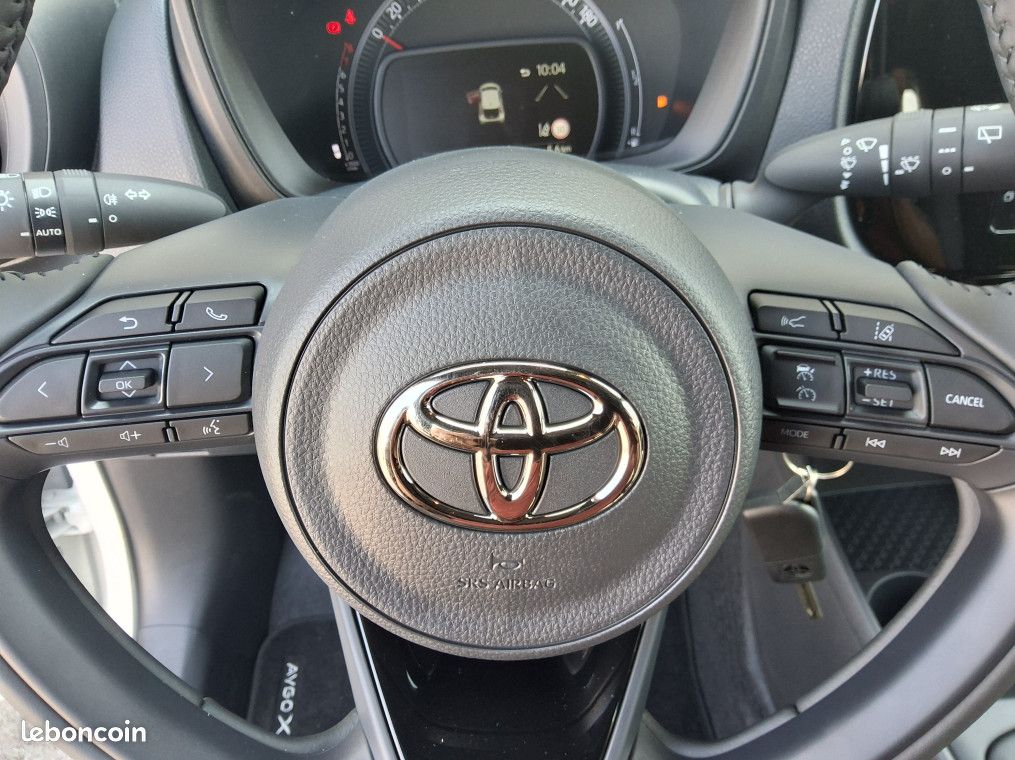 Toyota aygo x 1.0 VVT-i 72 Dynamic (image 19)