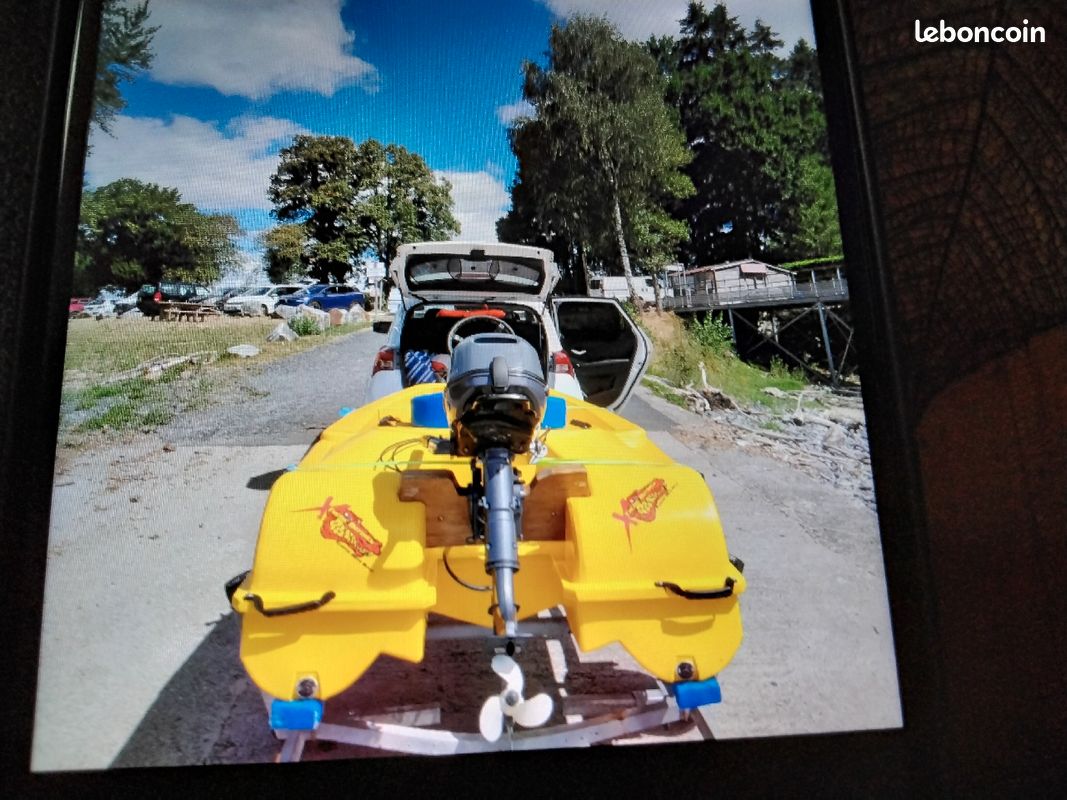 Jets skis vintage yamaha pas besoin de permis ou échanges contre moto custom (image 1)