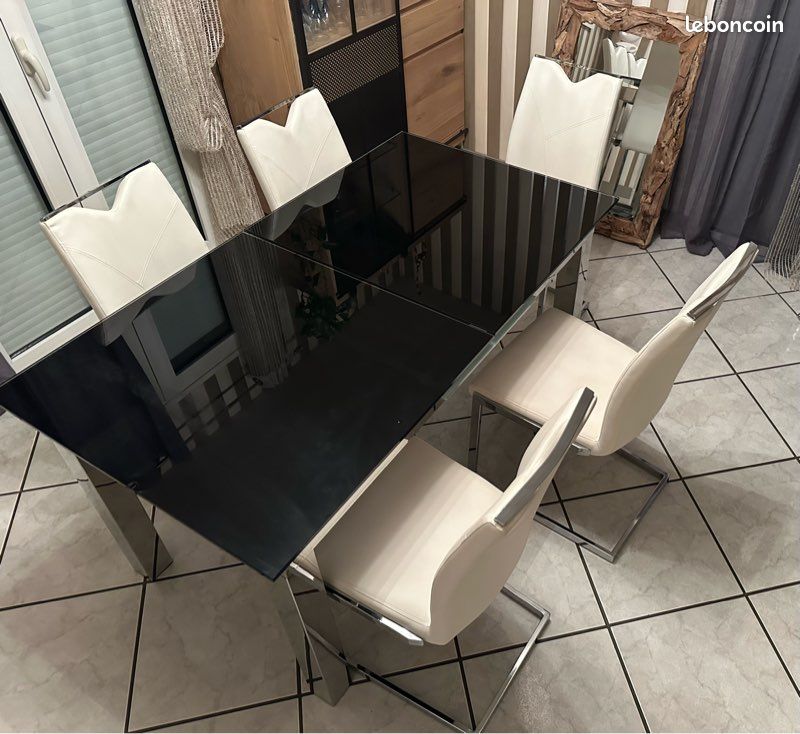 Table à manger avec rallonge et 6 chaises (image 1)