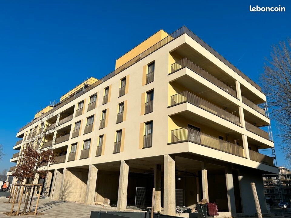 Local bureaux 257 m² (image 2)
