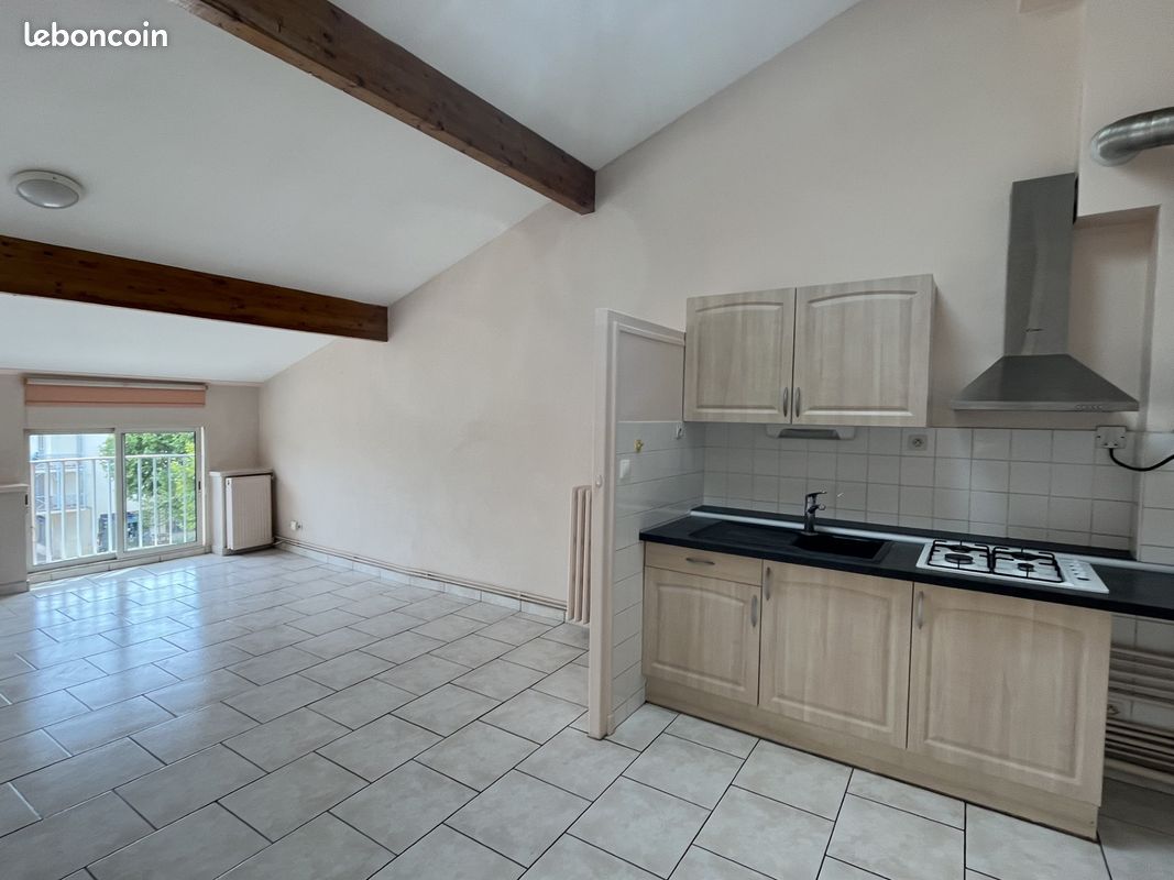 Appartement 2 pièces 47 m² · à Romans-sur-Isère · 47 m² · 570 €/mois