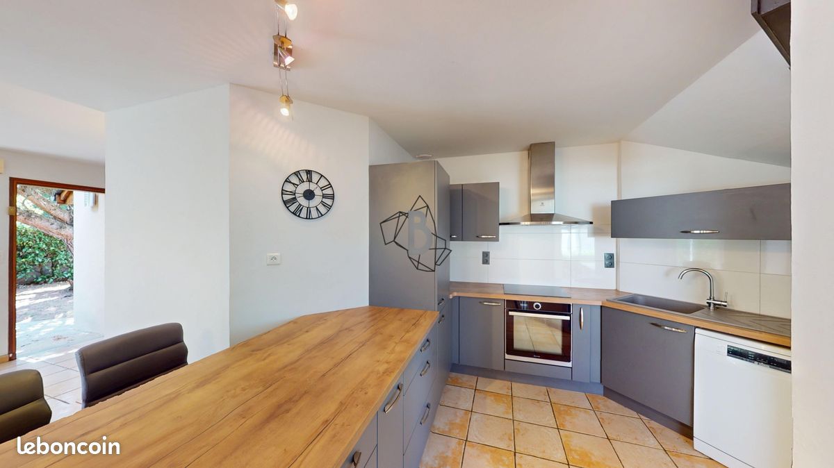 Maison 5 pièces 117 m² · au Monastère · 117 m² · 260 000 €