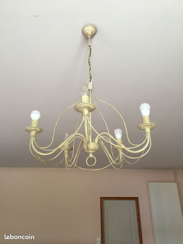 Lustre (image 1)