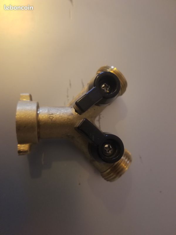 Y pour raccord 2 alimentations d'eau en laiton (image 1)