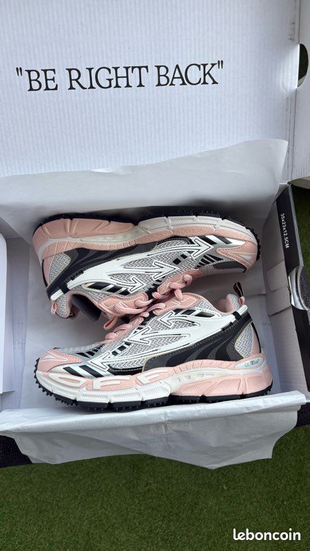 Off white (image 3)