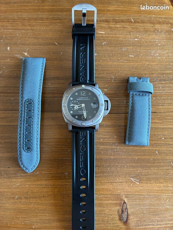 Panerai Submersible Pam00025 (image 1)