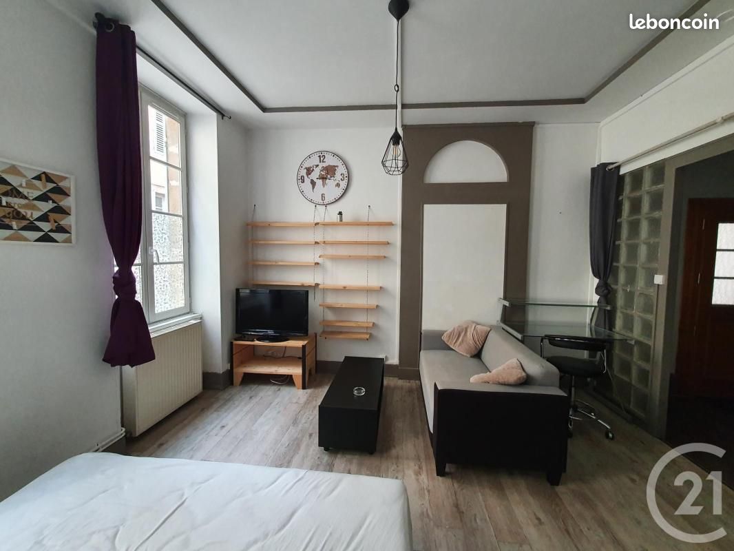 Appartement 1 pièce 28 m² · à Moulins · 28 m² · 380 €