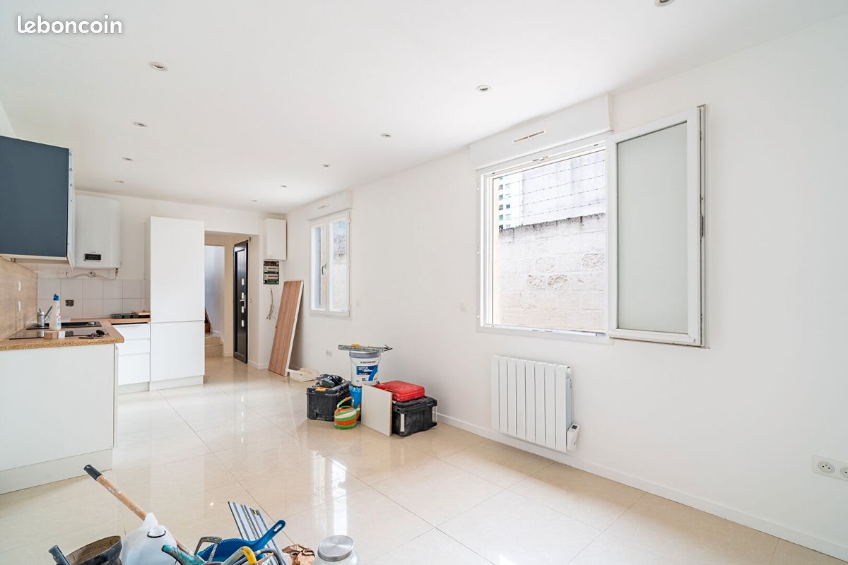 Appartement 3 pièces 42 m² · à Aubervilliers · 42 m² · 950 €/mois