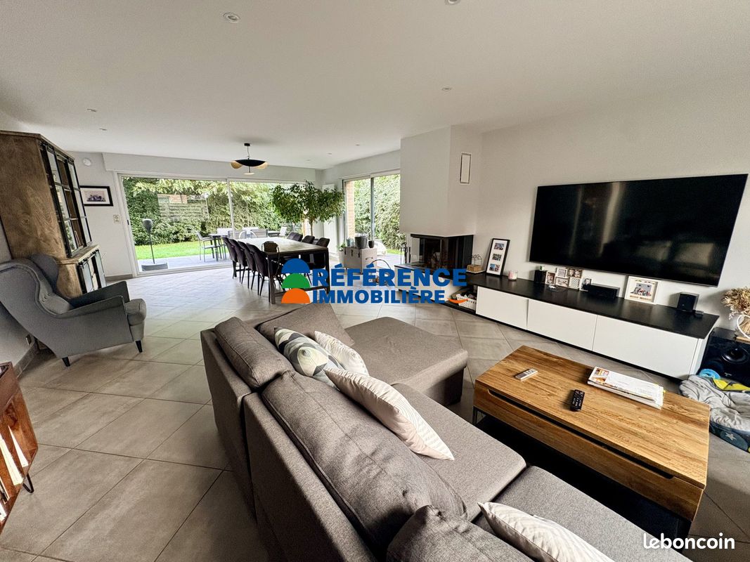 Maison 5 pièces 192 m² · à Pérenchies · 192 m² · 680 000 €