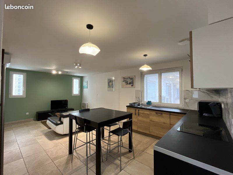 Appartement 3 pièces 64 m² · à Saint-Priest · 64 m² · 1 000 €