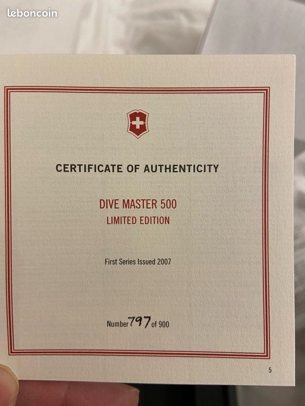 Montre Victorinox Dive Master 500 Titane numérotée 900 ex monde (image 7)