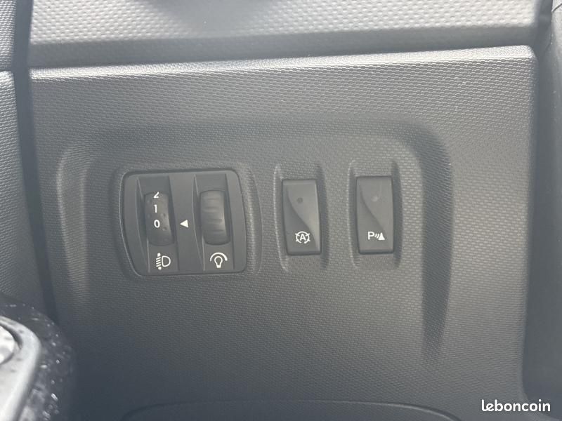 Renault Captur 1.5 dCi 90ch Stop&Start energy Intens eco² (image 13)