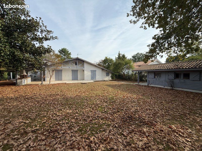 Maison 9 pièces 175 m² · à Saint-Aubin-de-Médoc · 175 m² · 695 000 €