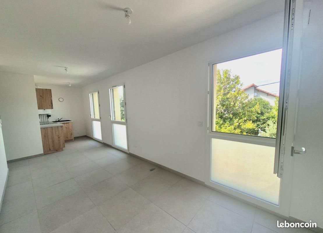 Appartement 1 pièce 28 m² · à Veauche · 28 m² · 450 €