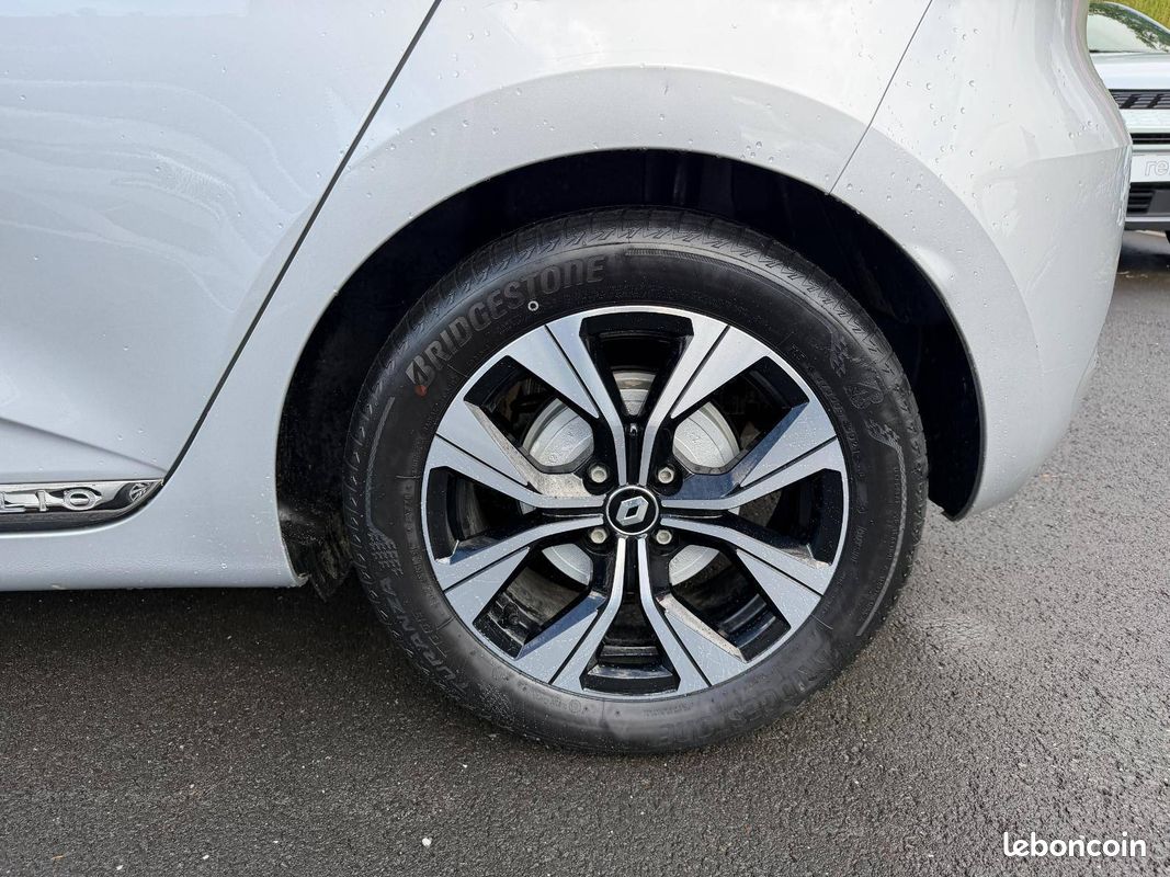 RENAULT Clio E-Tech 140 - 21N Limited (image 10)