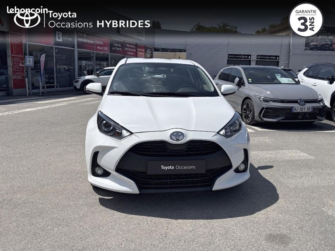 Toyota Yaris 116h Dynamic Business 5p MC24 (image 8)