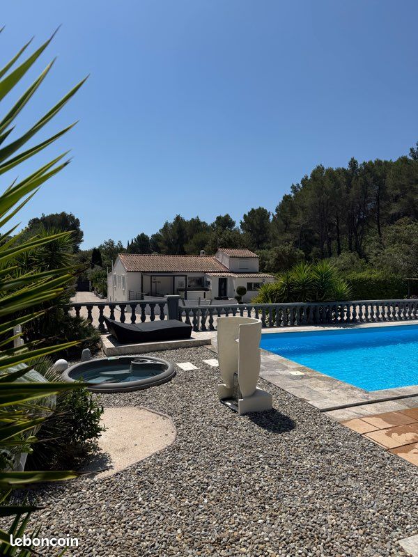 Maison 6 pièces 140 m² · à Le Beausset · 140 m² · 749 000 €