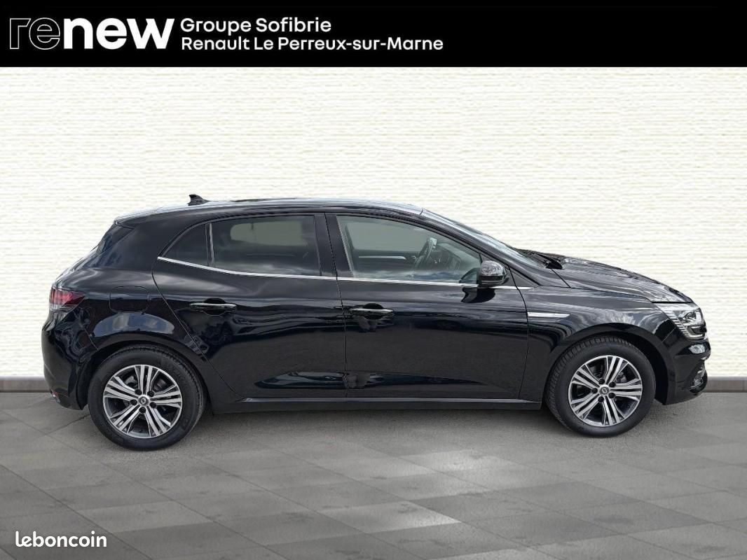 Renault Mégane IV BERLINE Blue dCi 115 - 20 Intens (image 4)