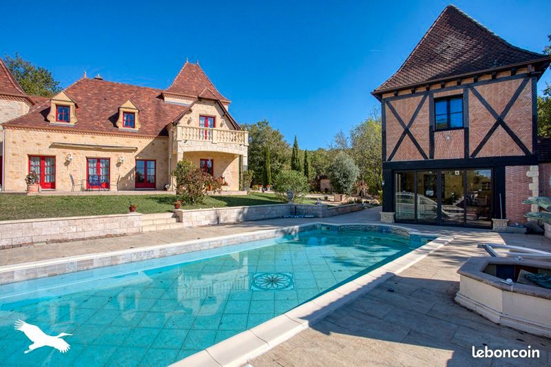 Maison 10 pièces 270 m² (image 2)