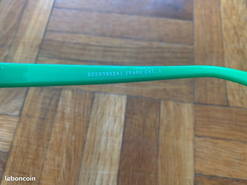 Lunette solaire 6-8 ans catégorie 3 (image 2)